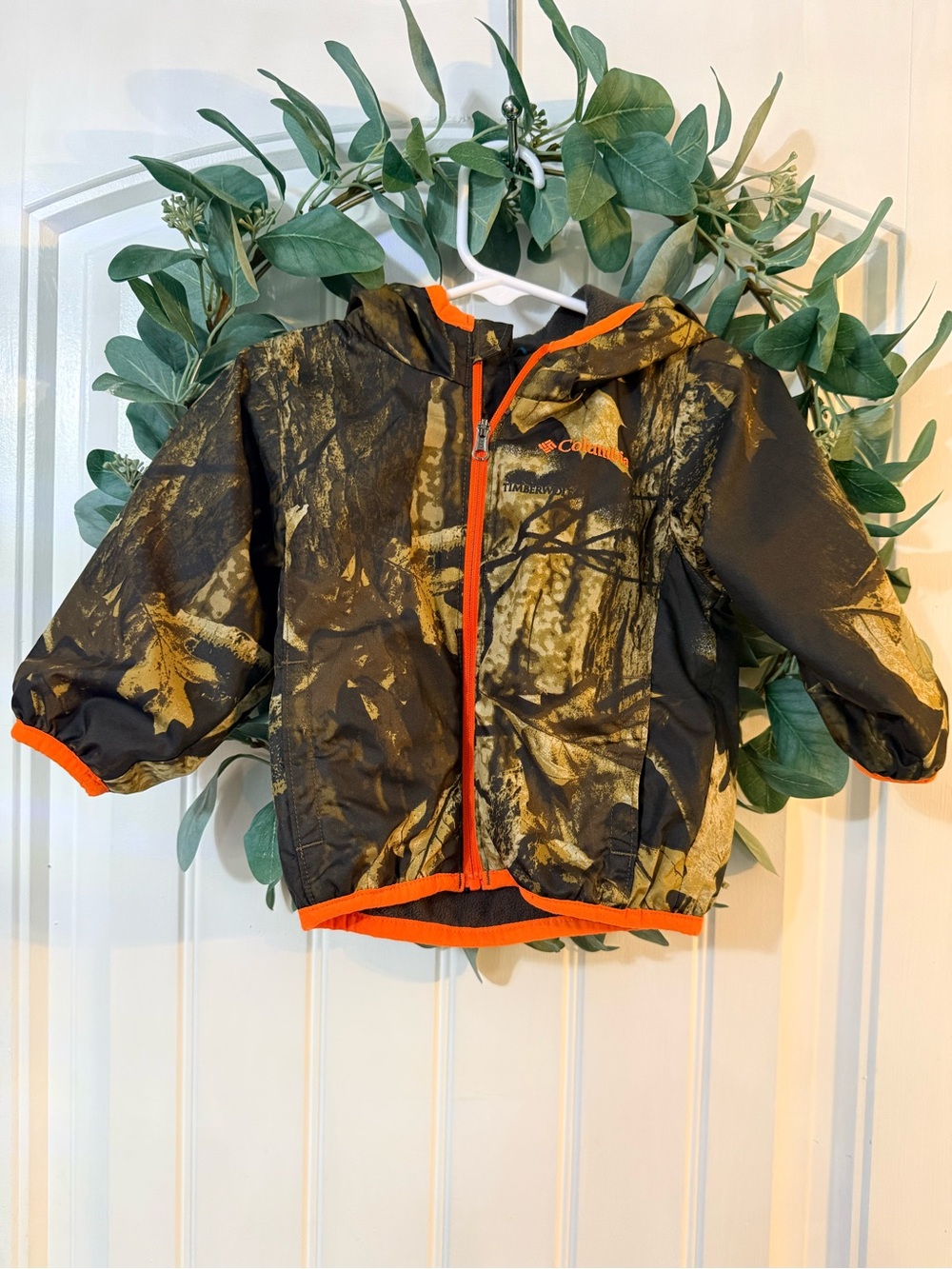 💫2/$25 • Columbia Timberwolf Camo Print Jacket